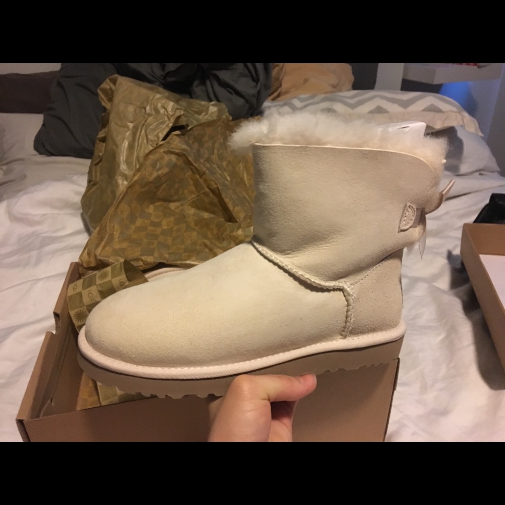 Bailey bow UGGS